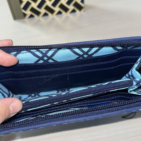 VB RFID Signature Cotton Navy Light Blue Cuban Tiles Georgia Wallet - Picture 13 of 16